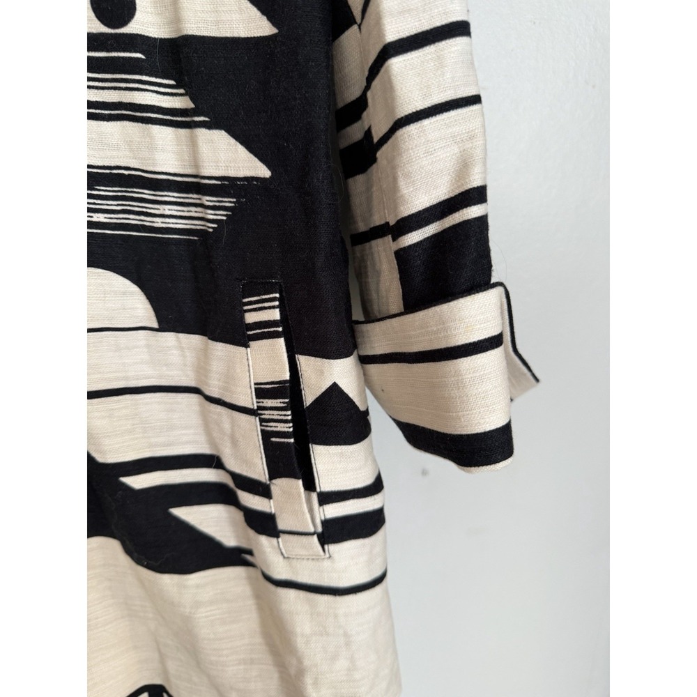 Chicos Linen Blend Lagenlook Topper Jacket. Geometric Black White Print Classic - Picture 5 of 12